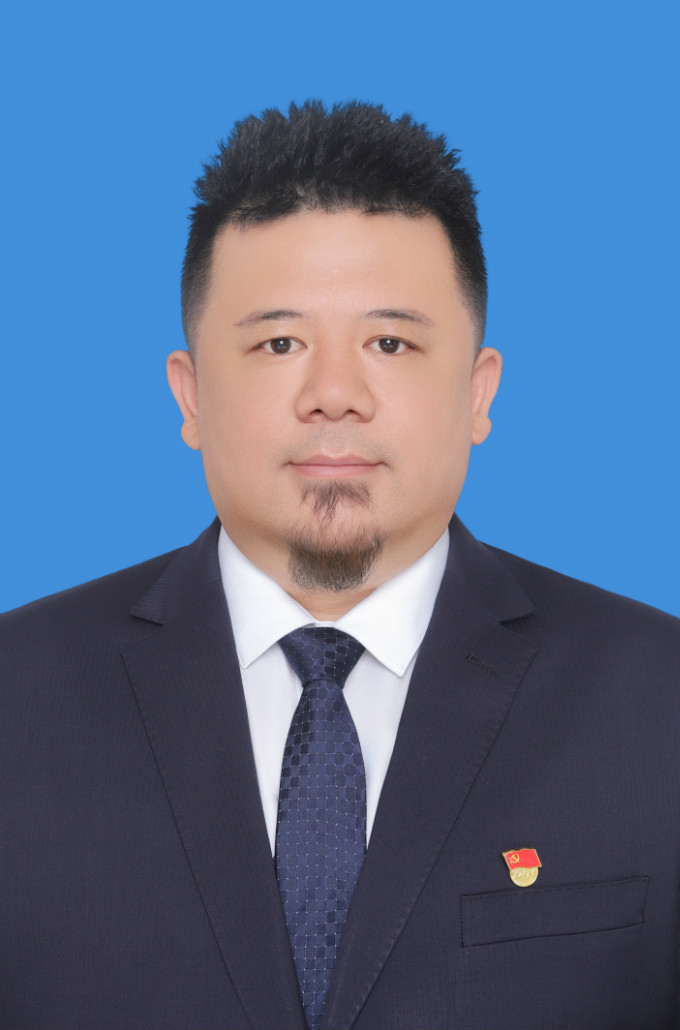 次旦多杰（黨委委員、副總經(jīng)理兼總工程師）